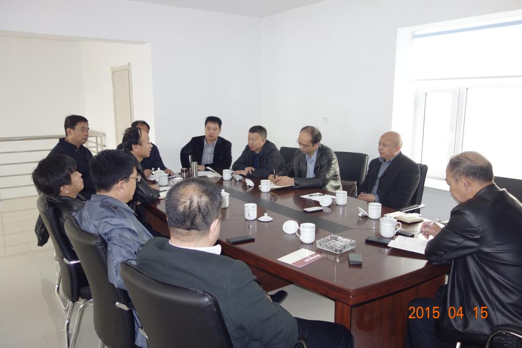 我校一行与林甸县有关部门、百姓集团相关人员进行座谈